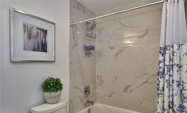 Photo - 4213 S 185th St