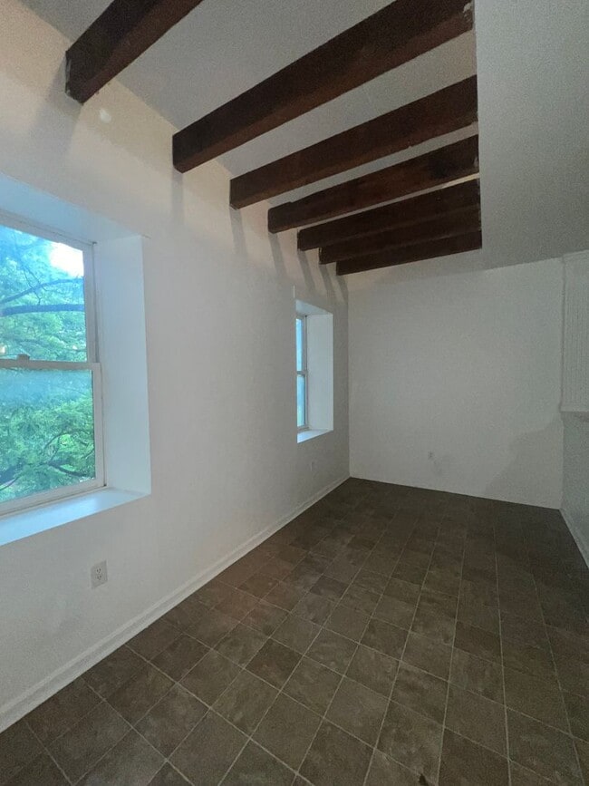 Photo - 403-405 Walnut St Unit Apt 5