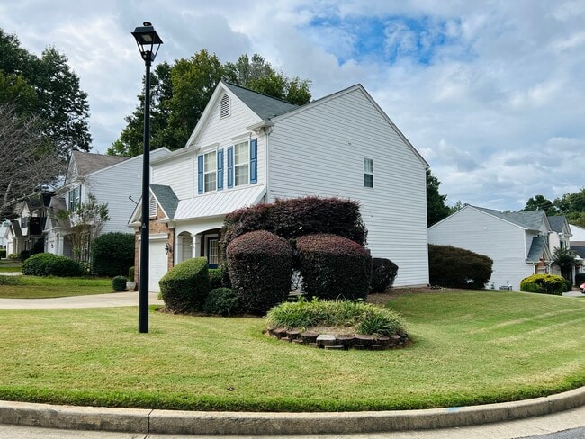 Photo - 205 Wellisford Ct