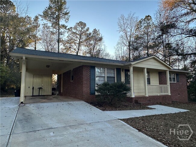 Photo - 105 Cedar Dr