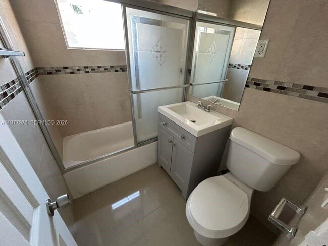 Photo - 8321 Crespi Blvd Unit 4