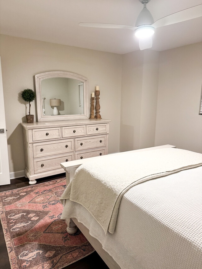 Photo - 807 Park Lane