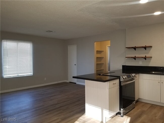 Photo - 151 Westminster Way