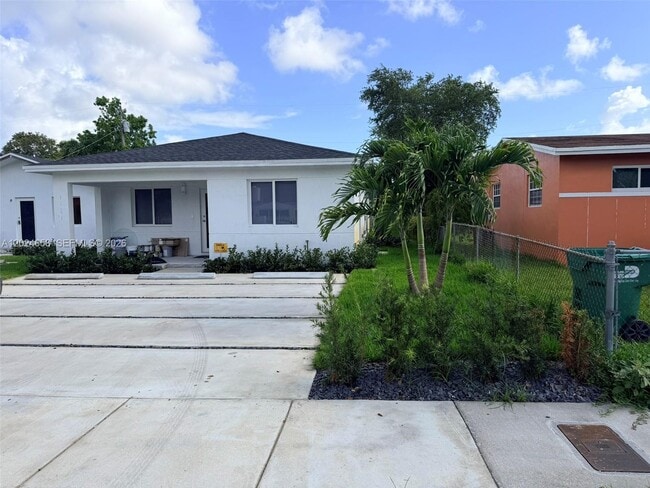Building Photo - 1185 NW 100th St