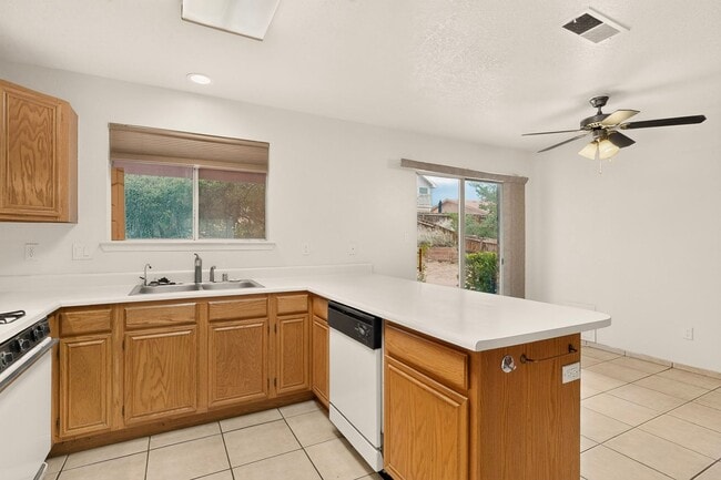 Photo - 7817 Sunrose Dr NW