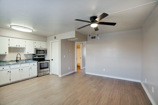 Photo - 1452 E Cinnabar Ave