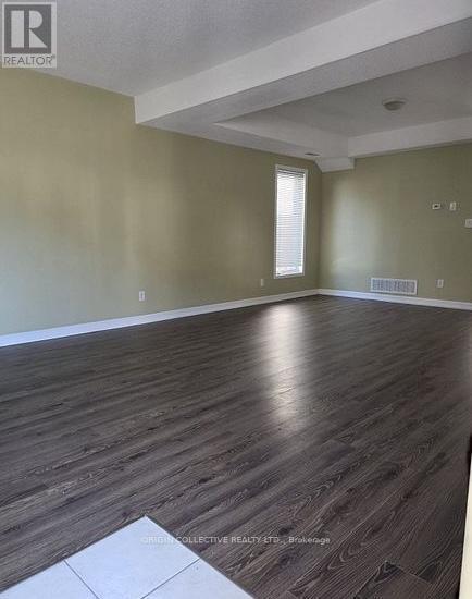 Photo - 329 Edgehill Dr