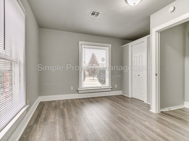 Photo - 1728 NE Euclid St