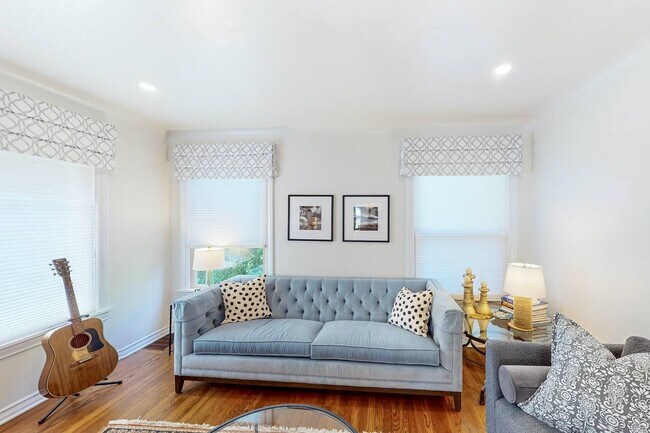 Large, light-filled living room - 4108 50th Ave S