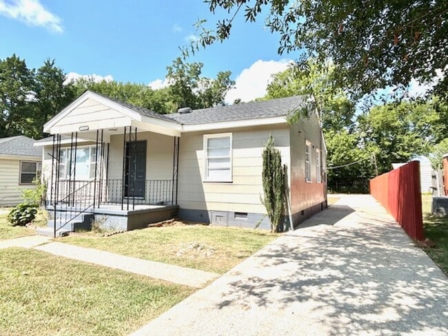 Photo - Move-In Special $500 off first month!! Coming Soon-4/15/26.