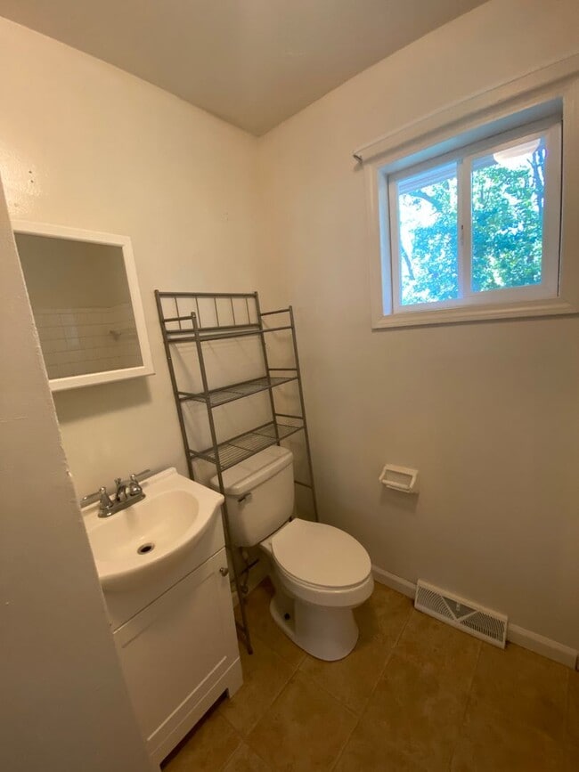 Photo - 1640 Lincoln Dr