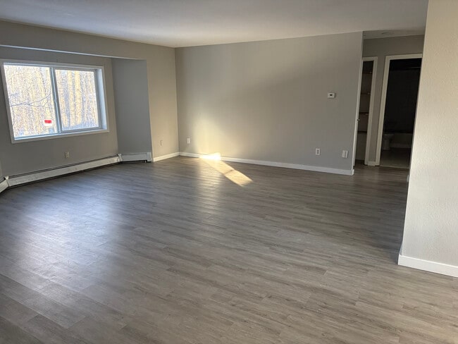 Building Photo - 8000 E 10th Ave Unit C