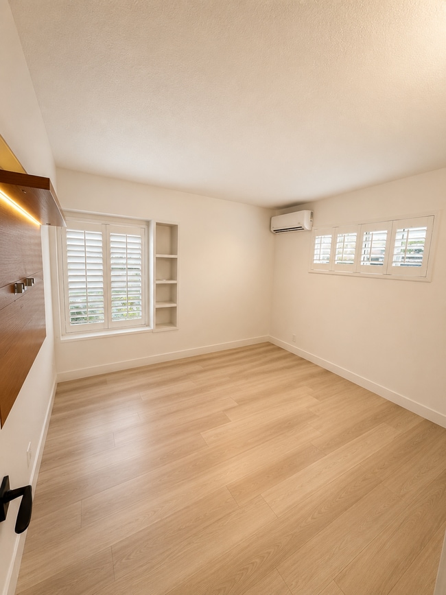 7690 El Chaco Dr