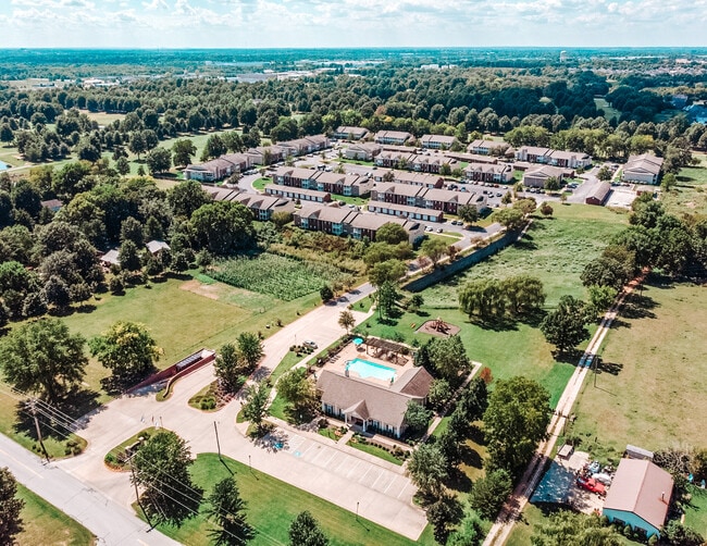 Villages of Cross Creek Apartments Rogers, AR