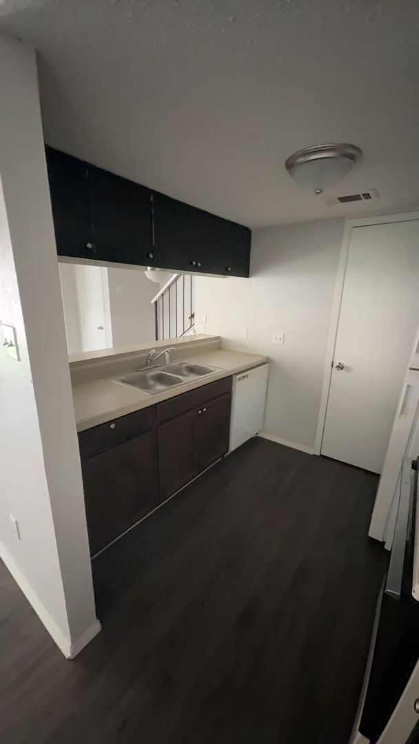 Photo - 4504 Hunt Cir Unidad D