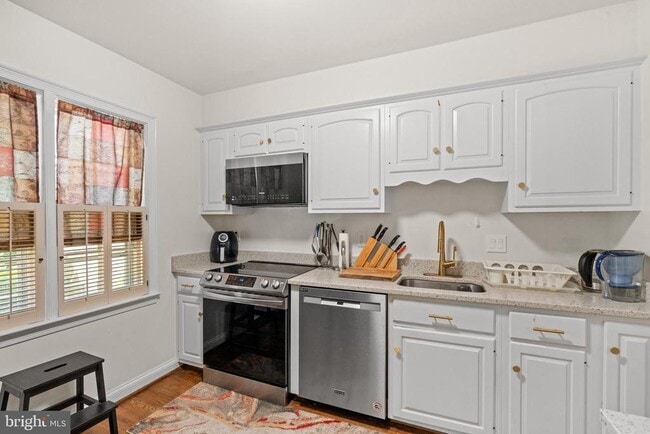 Photo - 4422 Westover Pl NW