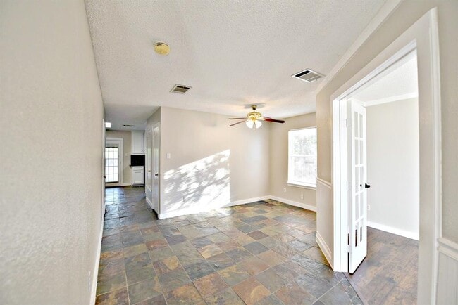 Photo - 511 Cripple Creek Rd