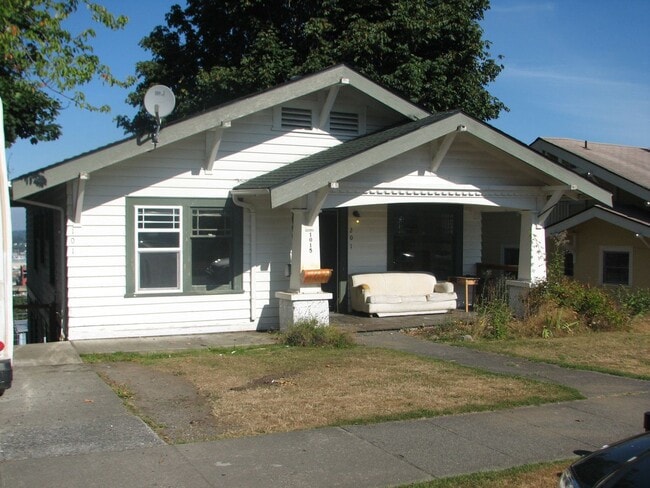 Building Photo - 1015 High St Unit #201