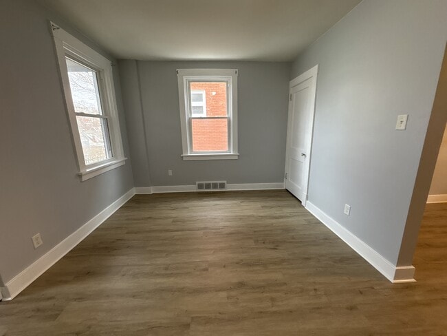 Photo - 2932 Pyramid Ave