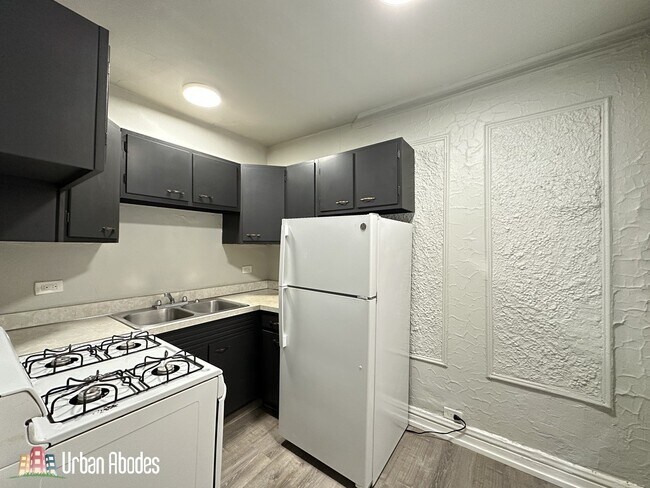 Photo - 1350 N Dearborn St Unit J02W