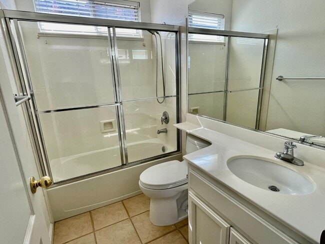 Photo - 509 Breakwater Dr