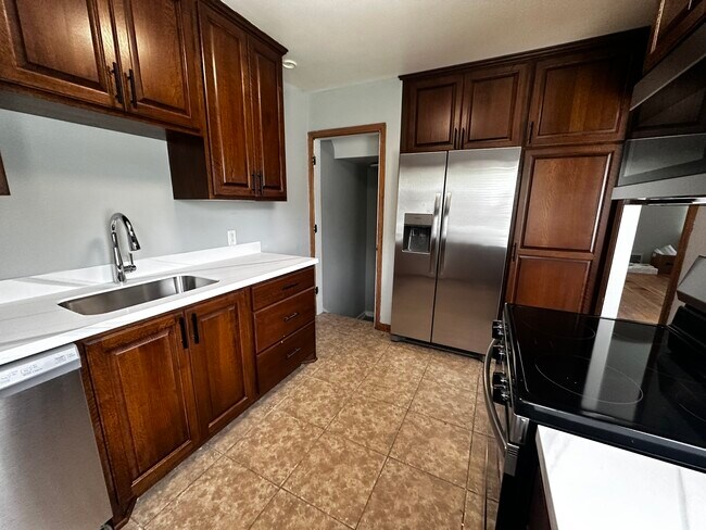 Photo - 3858 Wooddale Ave S