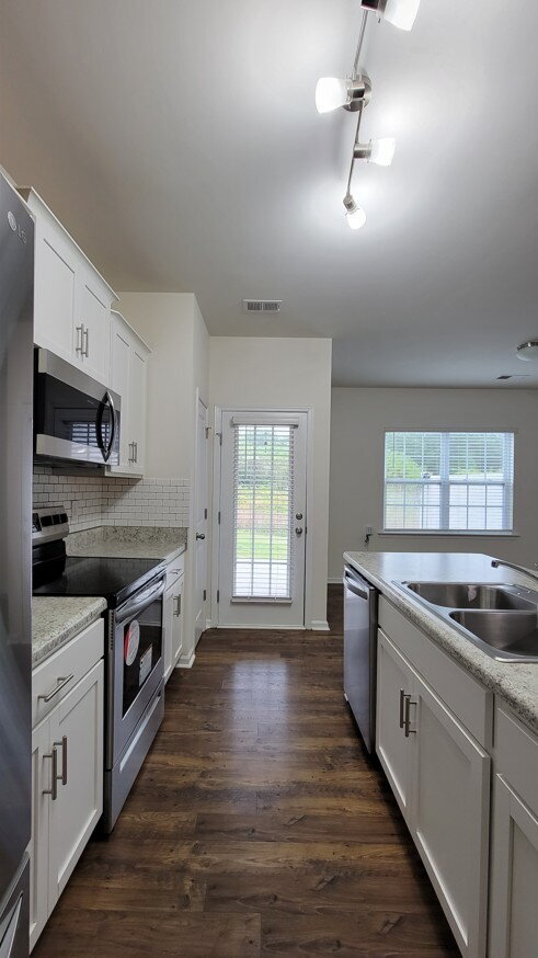 Photo - MOVE-IN SPECIAL! 1/2 OFF 1st MONTHS RENT.