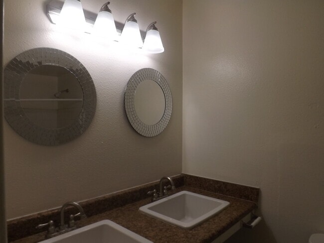 Photo - 5-Bedroom Home In Tempe