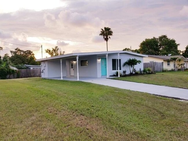 Building Photo - 5103 Grand Blvd Rental