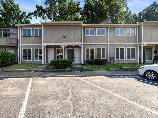 Building Photo - 1189 Ashborough Dr Unit F