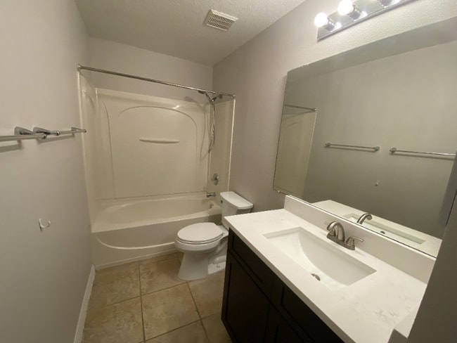 Photo - 1353 Karok St