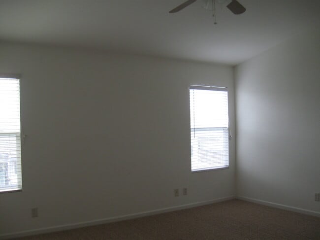 Photo - 1742 Dunsmuir Way