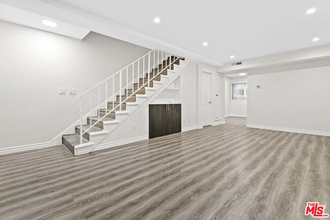 Photo - 330 E Dryden St Unit 3