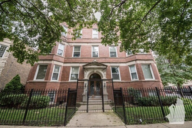 Photo - 2611 N Sawyer Ave Unit 2