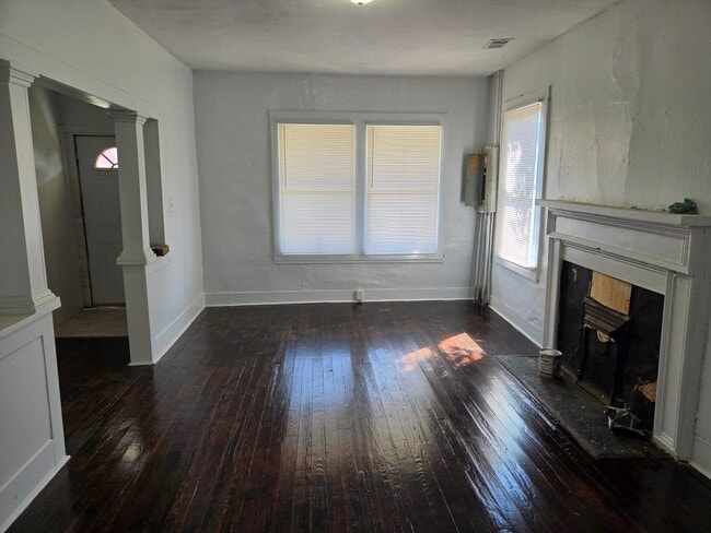 Photo - 1727 Hicks St