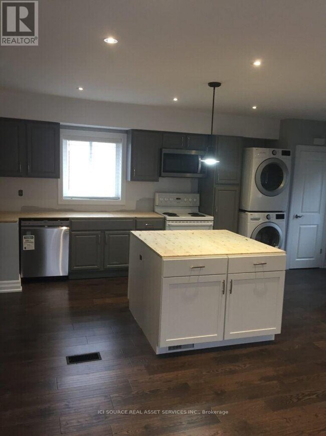 Photo - 17 Hubert Ave