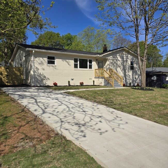 Photo - 17 Springside Ave