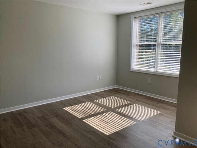 Photo - 14720 Village Square Pl