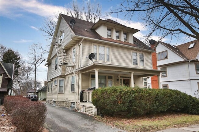 Photo - 195 Harvard St Apartment Unit 2