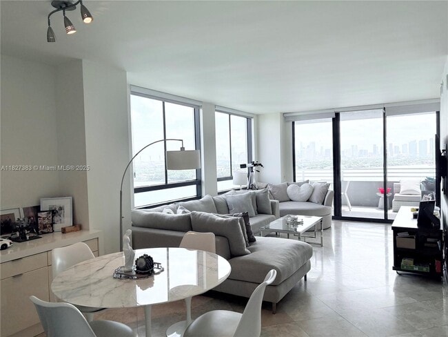 Photo - 1330 West Ave