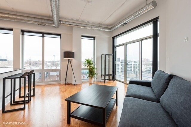 Photo - 4814 N Clark St Unit 502S