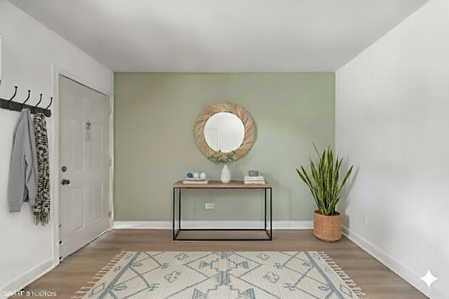 Photo - 15701 Lamon Ave