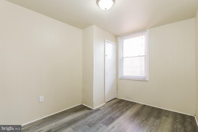 Photo - 2503 Hobson St