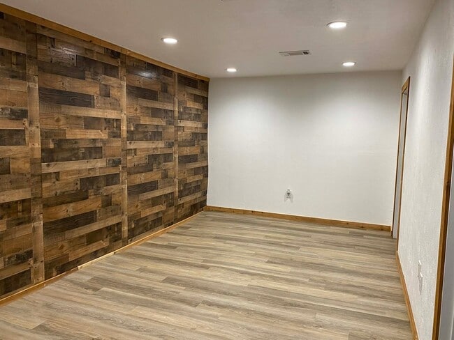 Photo - 19518 Barwick Dr