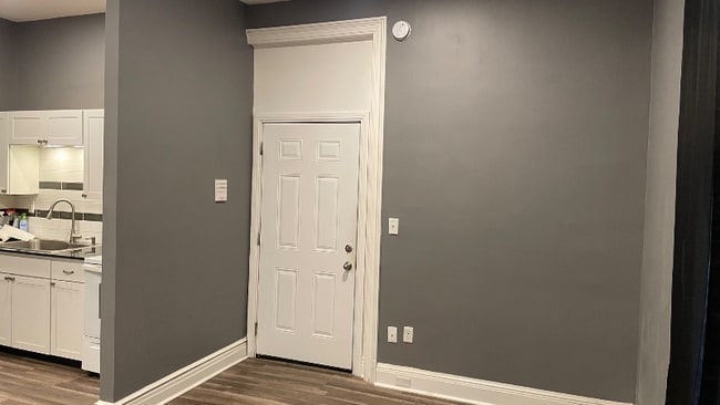 Building Photo - 206 Carlisle St