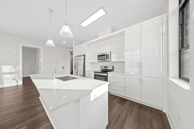 Photo - 121 34th St Unit 516