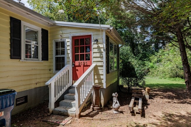 Photo - 2121 Simonton Bridge Rd