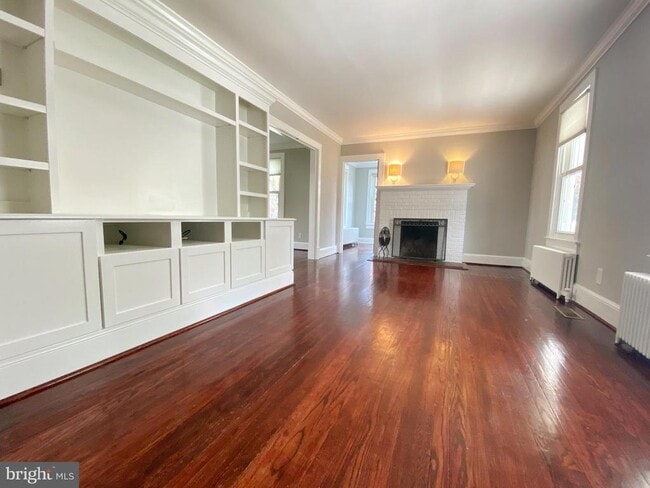 Photo - 432 E Luray Ave