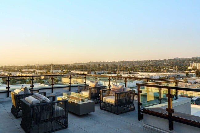 Photo - 1 Adrian Ct Unidad ID1266175P