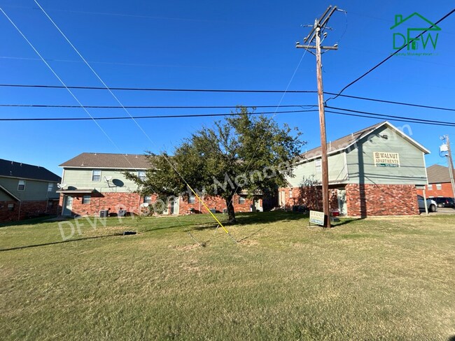 Photo - Cute 2-Bed/1.5-Bath Townhome for Lease in ... Unit B3